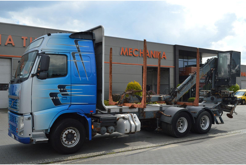 Volvo FH 13 520 FOR TRANSPORTING WOOD - Camion trasporto legname, Camion con gru: foto 2 Volvo FH 13 520 FOR TRANSPORTING WOOD - Camion trasporto legname, Camion con gru: foto 2