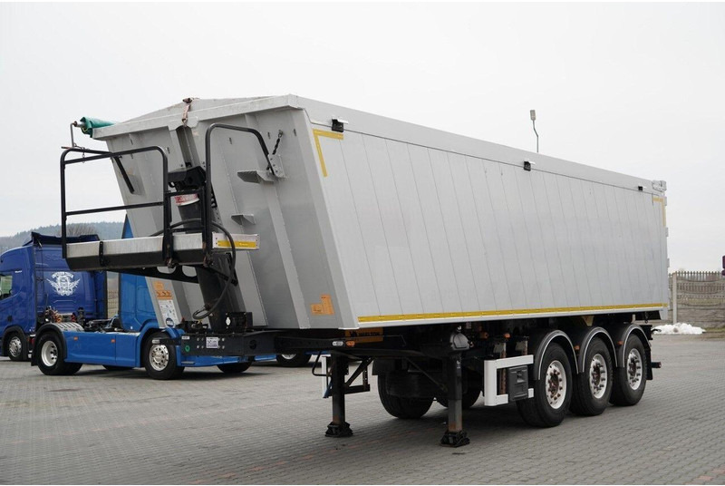 Wielton WYWROTKA / 41 M3 / ALUMINIOWA / 2x OŚ PODNOSZONA / OSIE SAF / A - Semirimorchio ribaltabile: foto 1 Wielton WYWROTKA / 41 M3 / ALUMINIOWA / 2x OŚ PODNOSZONA / OSIE SAF / A - Semirimorchio ribaltabile: foto 1