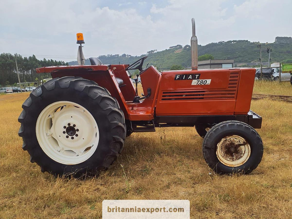 FIAT 780 | 4 cylinder | Oil brakes | Power steering - Trattore: foto 3 FIAT 780 | 4 cylinder | Oil brakes | Power steering - Trattore: foto 3
