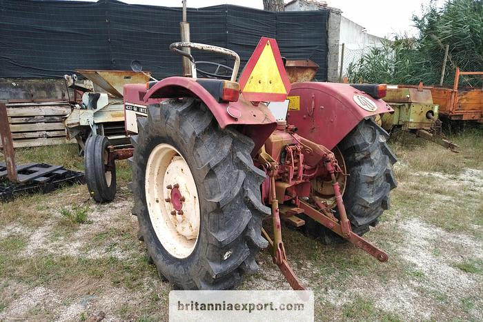 INTERNATIONAL 433 SA 4X2 | 2.5 diesel | brand new tyres | - Trattore: foto 5 INTERNATIONAL 433 SA 4X2 | 2.5 diesel | brand new tyres | - Trattore: foto 5