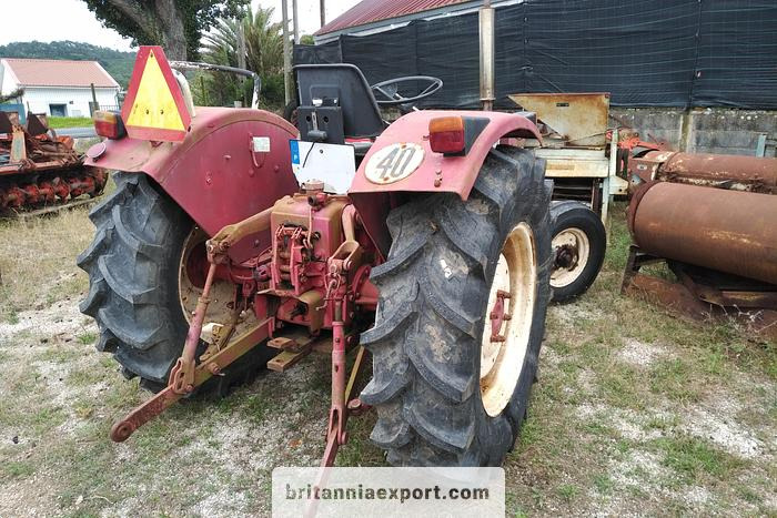 INTERNATIONAL 433 SA 4X2 | 2.5 diesel | brand new tyres | - Trattore: foto 4 INTERNATIONAL 433 SA 4X2 | 2.5 diesel | brand new tyres | - Trattore: foto 4