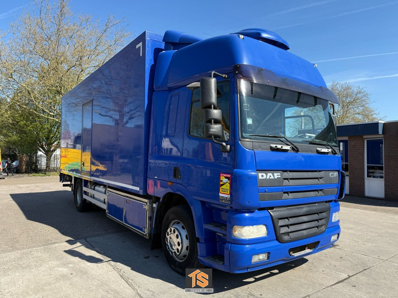DAF CF85.340 AUTOMATIC - EURO 3 - BELGIUM TOP - Autocarro furgonato: foto 2 DAF CF85.340 AUTOMATIC - EURO 3 - BELGIUM TOP - Autocarro furgonato: foto 2