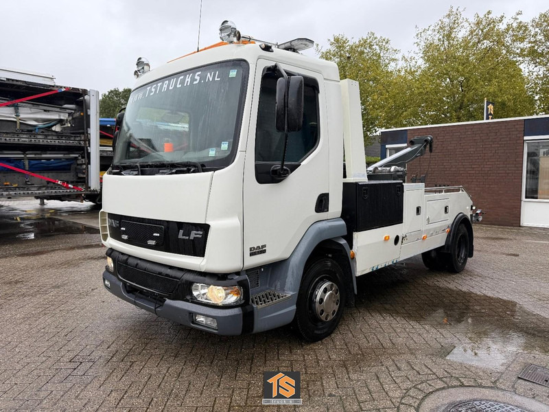 DAF FA LF45 EURO 3 - MANUAL - TOWTRUCK/AFSLEPER/ABSCHLEPP - BELGIUM TRUCK - TUV/APK 06/2026 - TOP! - Carro attrezzi: foto 1 DAF FA LF45 EURO 3 - MANUAL - TOWTRUCK/AFSLEPER/ABSCHLEPP - BELGIUM TRUCK - TUV/APK 06/2026 - TOP! - Carro attrezzi: foto 1