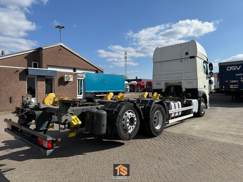 DAF XF 480 FAN SSC - LBW - RETARDER - BDF - KLIMA - GERMAN TRUCK - TOP! - Autocarro portacontainer/ Caisse interchangeable: foto 4 DAF XF 480 FAN SSC - LBW - RETARDER - BDF - KLIMA - GERMAN TRUCK - TOP! - Autocarro portacontainer/ Caisse interchangeable: foto 4