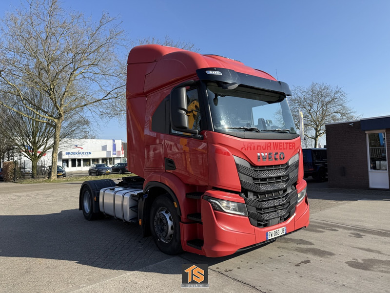 Iveco AT 420 S-WAY - 2 TANK - RETARDER - 3X AVAILABLE! - TOP TRUCK - TUV 12/25 - Trattore stradale: foto 3 Iveco AT 420 S-WAY - 2 TANK - RETARDER - 3X AVAILABLE! - TOP TRUCK - TUV 12/25 - Trattore stradale: foto 3