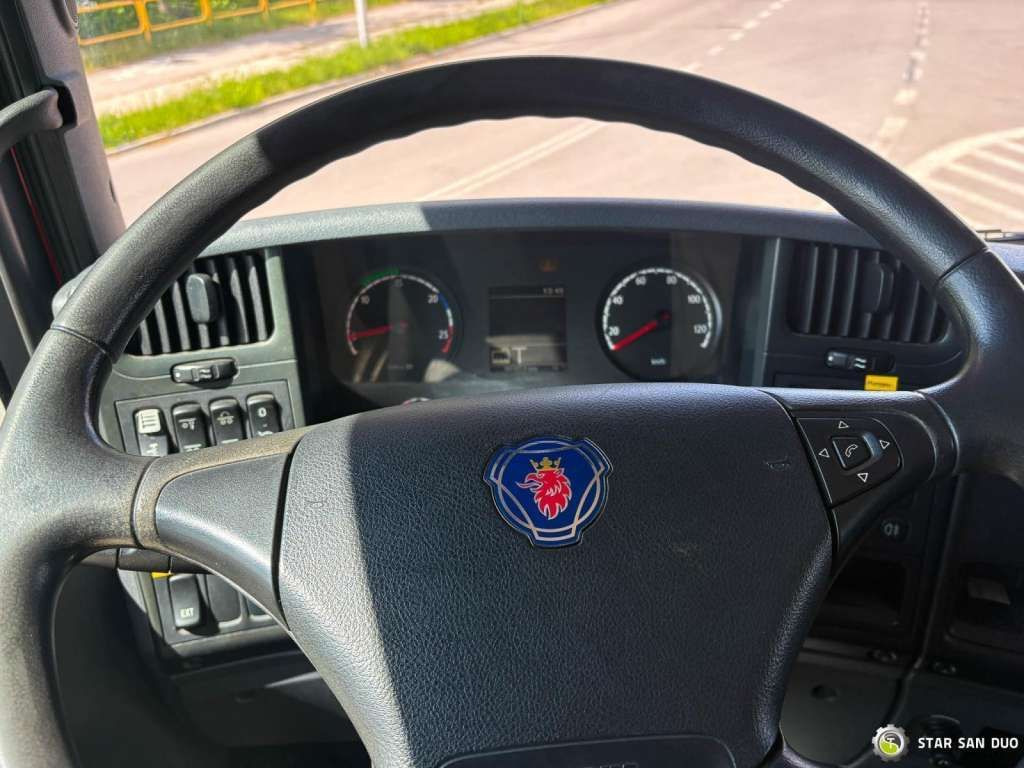 Scania D 320 FIRE BRIGADE Tank 12,000 Litres - Camion: foto 5 Scania D 320 FIRE BRIGADE Tank 12,000 Litres - Camion: foto 5