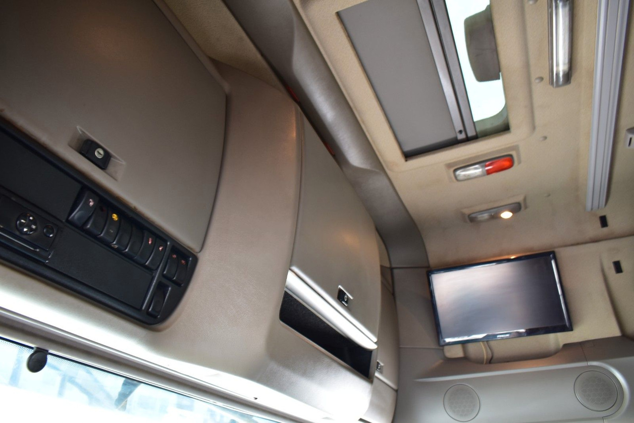 Camion con gru nuovo DAF XF 105 6x2 HMF 4020 EURO 5 KRAN CRANE .: foto 13 Camion con gru nuovo DAF XF 105 6x2 HMF 4020 EURO 5 KRAN CRANE .: foto 13