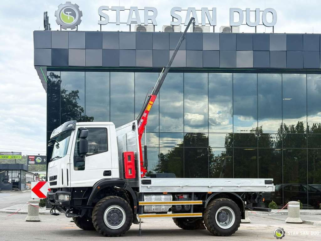 Iveco Eurocargo 4x4 HMF 202 Euro 6 mileage: 76,000 k - Camion con gru: foto 1 Iveco Eurocargo 4x4 HMF 202 Euro 6 mileage: 76,000 k - Camion con gru: foto 1