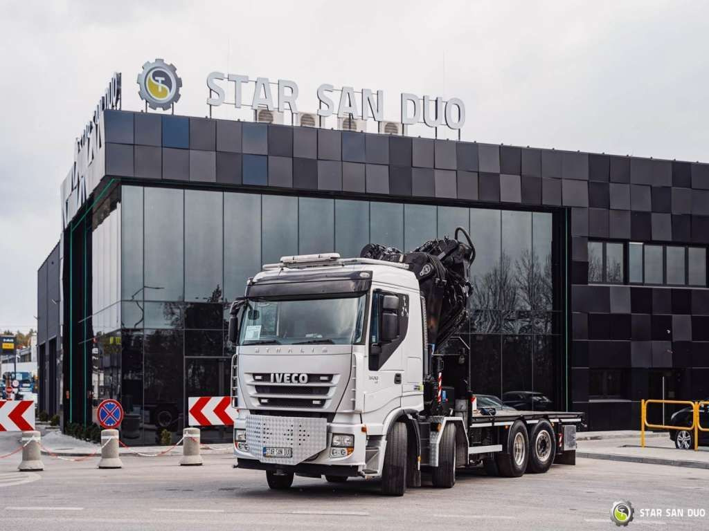 Iveco STRALIS AS320S50Y 8x2 HMF 8520-0K6 FLY JIB Winc - Camion con gru: foto 5 Iveco STRALIS AS320S50Y 8x2 HMF 8520-0K6 FLY JIB Winc - Camion con gru: foto 5