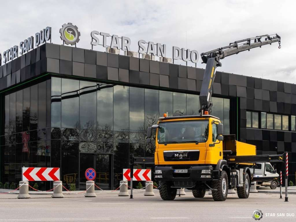 MAN TGM 18.340 4x4 PALFINGER PK 20002 CRANE BASKET MAN TGM 18.340 4x4 PALFINGER PK 20002 CRANE BASKET - Camion con gru, Autocarro con pianale/ Cassone fisso: foto 5 MAN TGM 18.340 4x4 PALFINGER PK 20002 CRANE BASKET MAN TGM 18.340 4x4 PALFINGER PK 20002 CRANE BASKET - Camion con gru, Autocarro con pianale/ Cassone fisso: foto 5