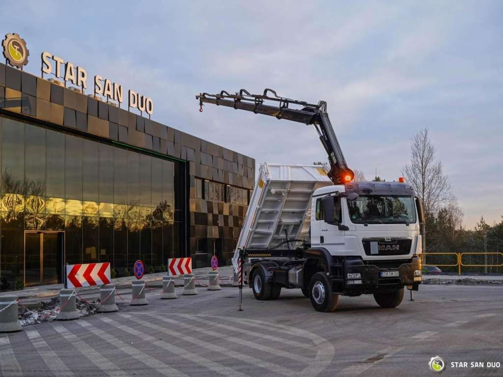 Camion con gru, Autocarro ribaltabile MAN  TGS 18.360 4x4 HIAB 144 E-4 Crane Kipper MAN  TGS 18.360 4x4 HIAB 144 E-4 Crane Kipper: foto 13