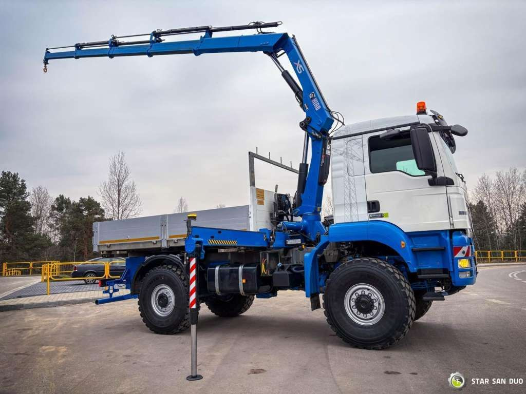 MAN TGS 18.440 4x4 HIAB 166 E-4 CRANE KRAN MAN TGS 18.440 4x4 HIAB 166 E-4 CRANE KRAN - Camion con gru, Autocarro con pianale/ Cassone fisso: foto 2 MAN TGS 18.440 4x4 HIAB 166 E-4 CRANE KRAN MAN TGS 18.440 4x4 HIAB 166 E-4 CRANE KRAN - Camion con gru, Autocarro con pianale/ Cassone fisso: foto 2