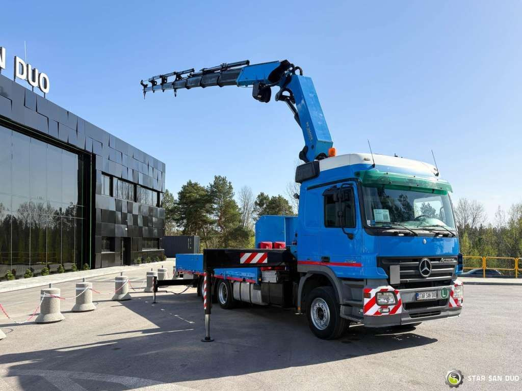 Mercedes-Benz ACTROS 2646L 6x4 PALFINGER 36002 Crane Winch - Camion con gru: foto 2 Mercedes-Benz ACTROS 2646L 6x4 PALFINGER 36002 Crane Winch - Camion con gru: foto 2