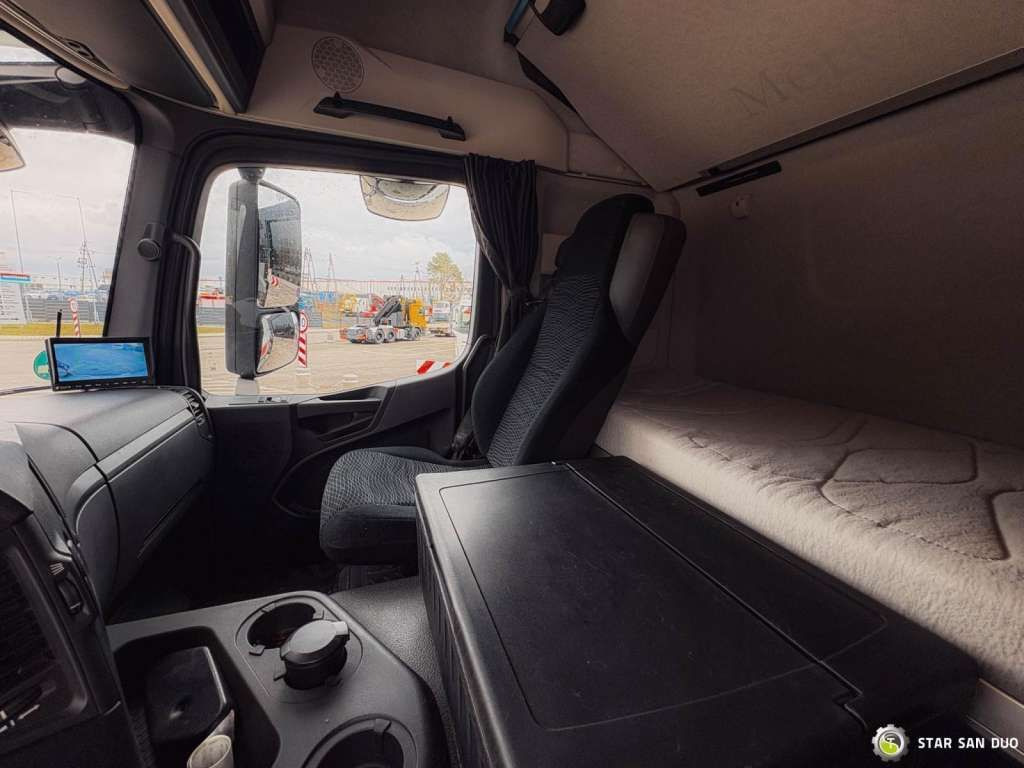 Camion con gru Mercedes-Benz  AROCS 1851 PALFINGER PK 20002 Crane Kran: foto 18
