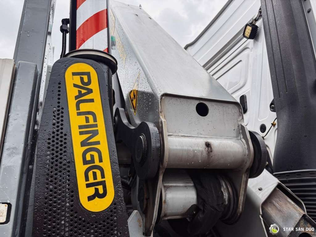 Camion con gru Mercedes-Benz  AROCS 1851 PALFINGER PK 20002 Crane Kran: foto 22