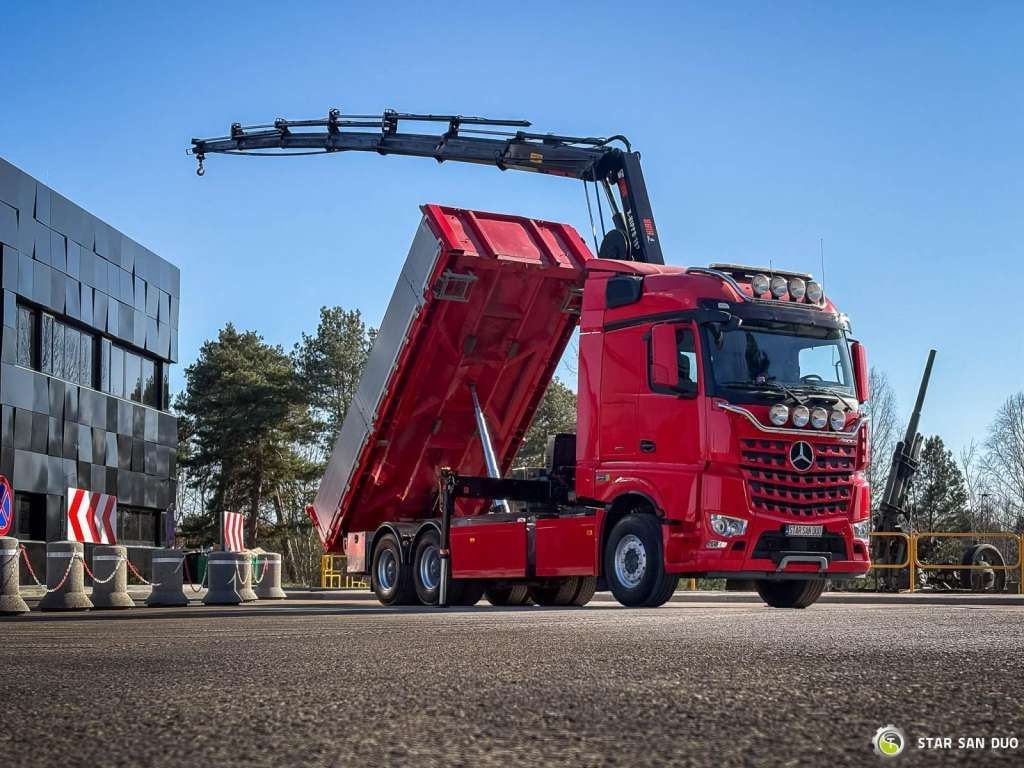 Mercedes-Benz AROCS 3358L 6x4 HIAB 192X-HIPRO E-6 Crane Kippe - Autocarro ribaltabile: foto 3 Mercedes-Benz AROCS 3358L 6x4 HIAB 192X-HIPRO E-6 Crane Kippe - Autocarro ribaltabile: foto 3