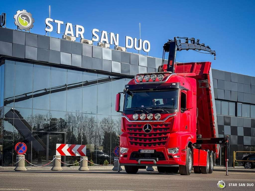Mercedes-Benz AROCS 3358L 6x4 HIAB 192X-HIPRO E-6 Crane Kippe - Autocarro ribaltabile: foto 4 Mercedes-Benz AROCS 3358L 6x4 HIAB 192X-HIPRO E-6 Crane Kippe - Autocarro ribaltabile: foto 4