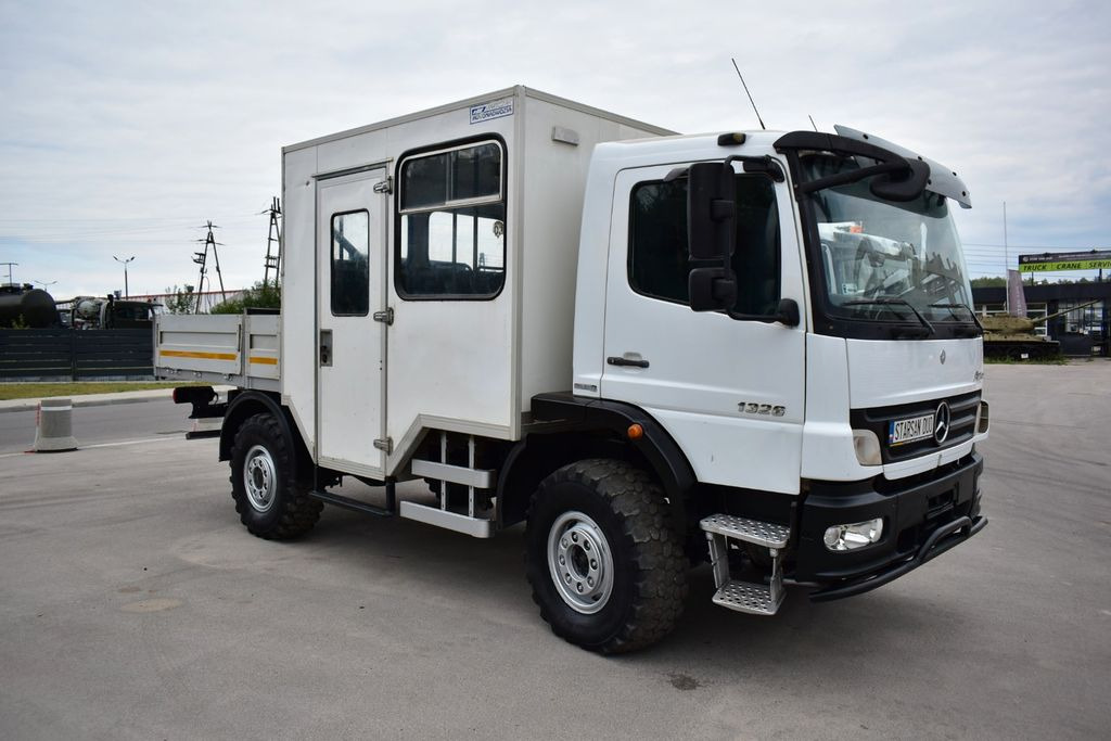 Mercedes-Benz ATEGO 1326 4x4 OFF ROAD CAMPER BUS BOX . - Autocarro furgonato: foto 1 Mercedes-Benz ATEGO 1326 4x4 OFF ROAD CAMPER BUS BOX . - Autocarro furgonato: foto 1