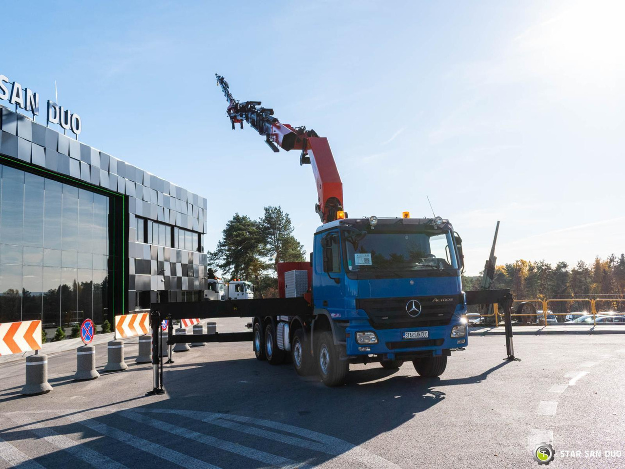 - Camion con gru: foto 4 - Camion con gru: foto 4