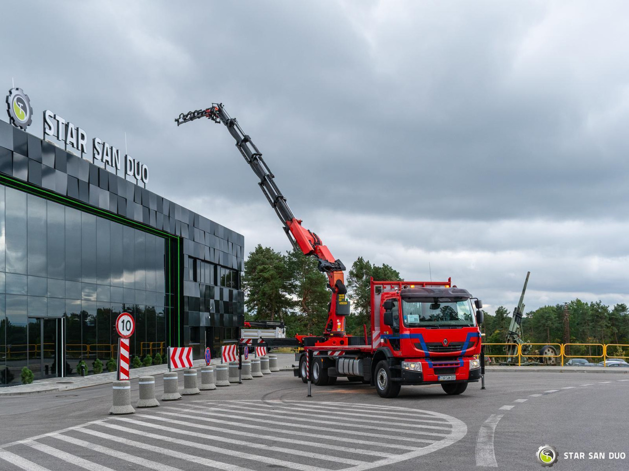 - Camion con gru: foto 4 - Camion con gru: foto 4