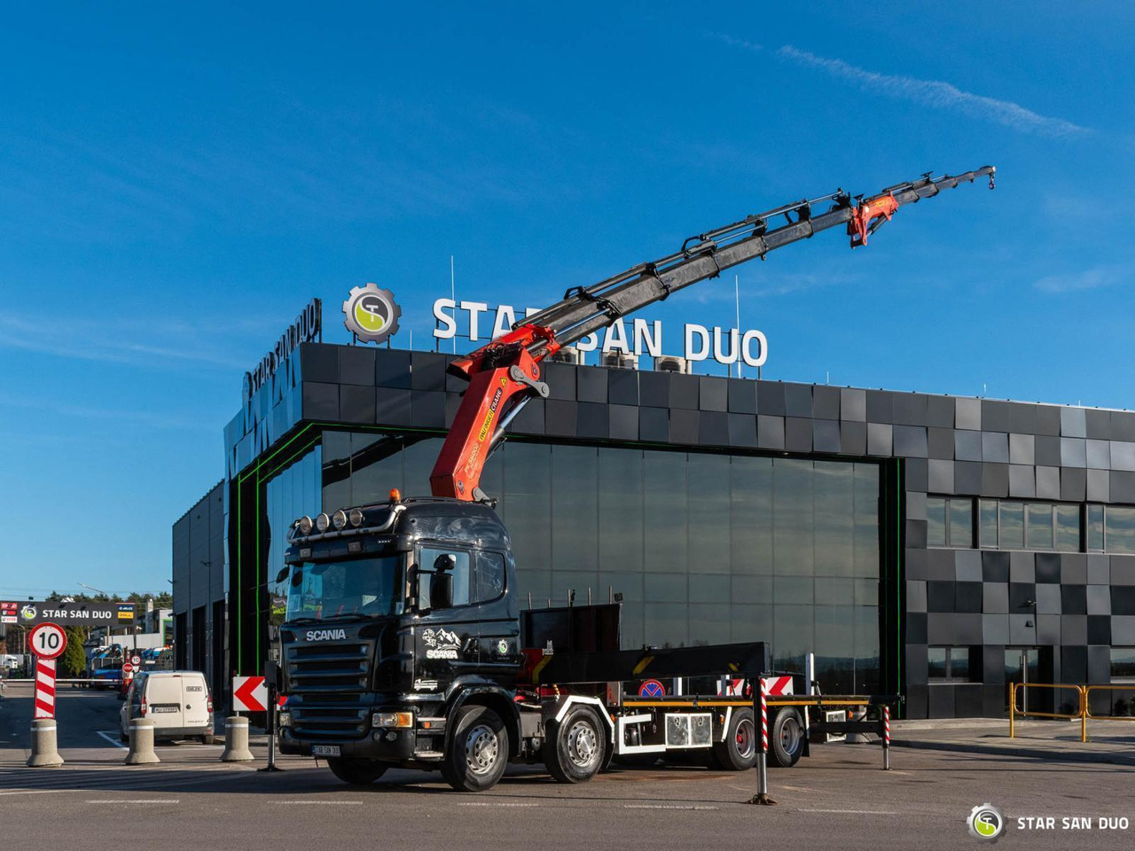 - Camion con gru: foto 3 - Camion con gru: foto 3