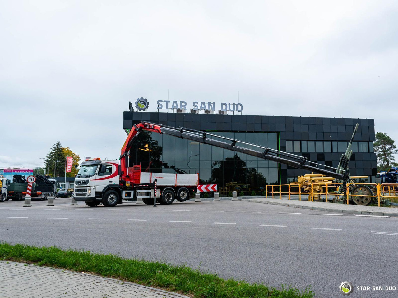 - Camion con gru: foto 5 - Camion con gru: foto 5