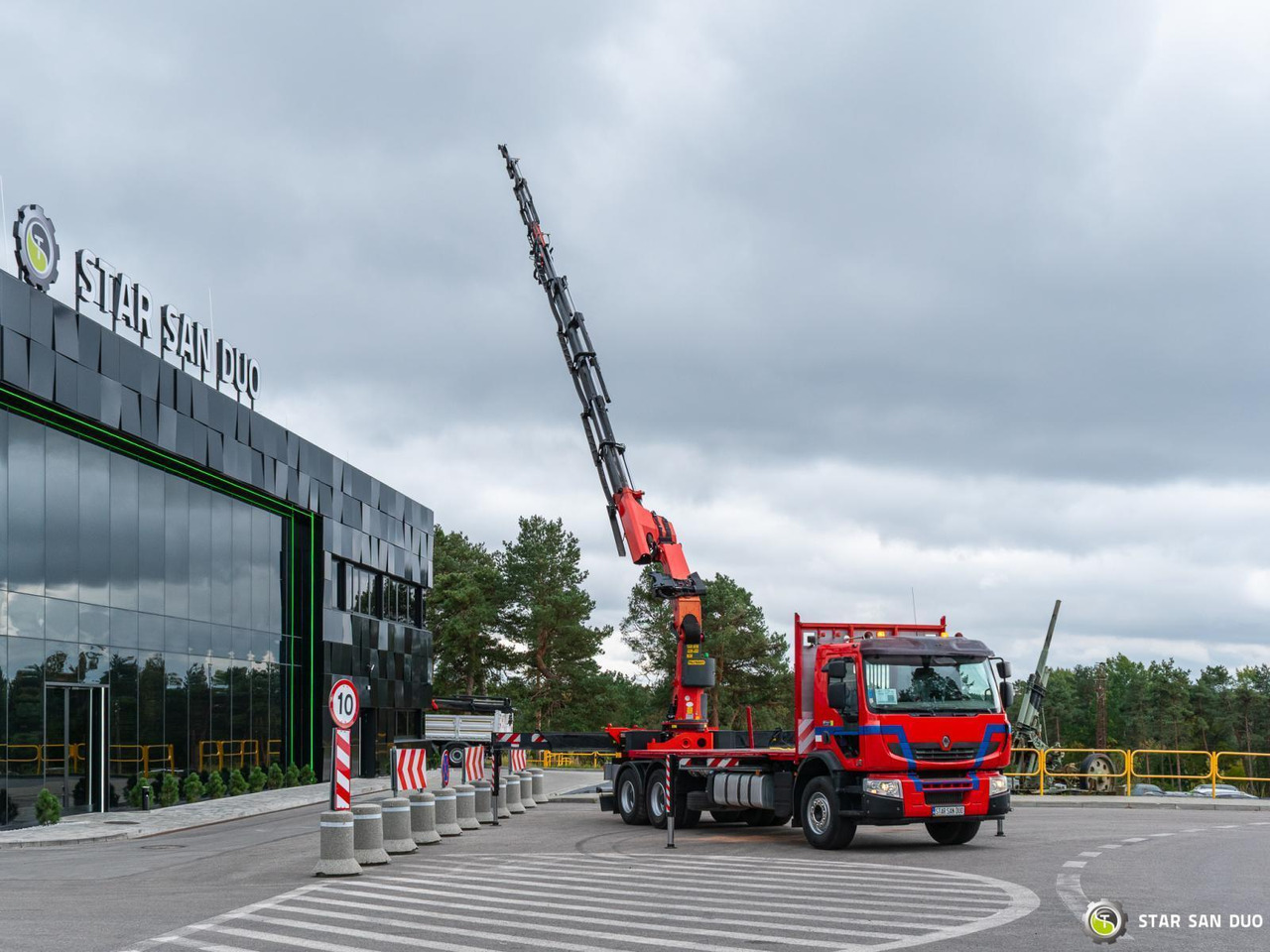 - Camion con gru: foto 2 - Camion con gru: foto 2