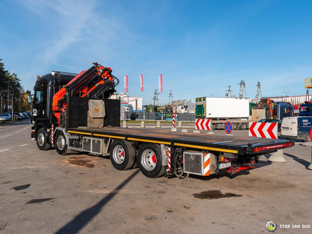 - Camion con gru: foto 5 - Camion con gru: foto 5