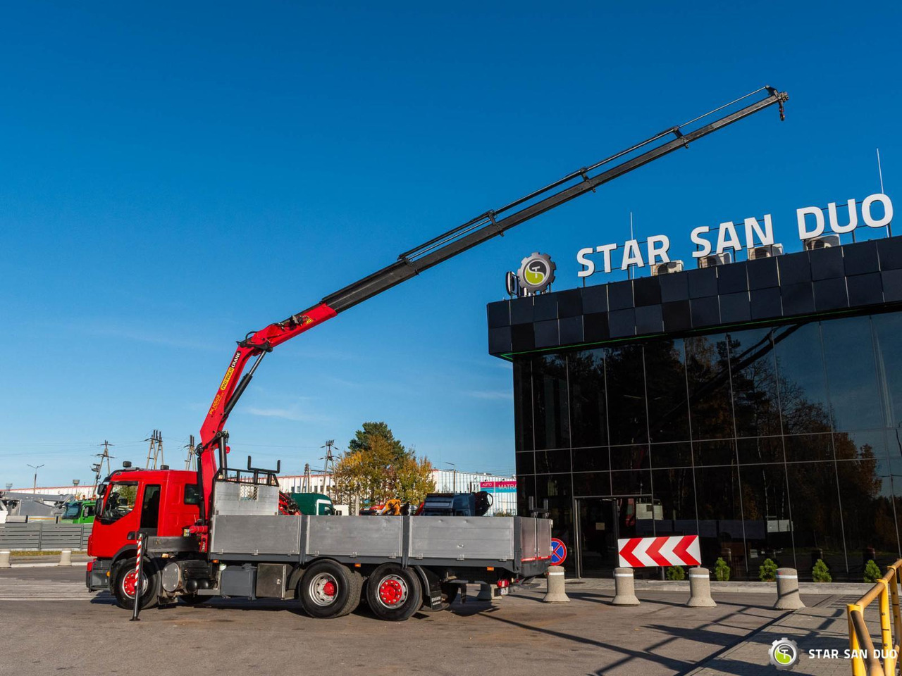 - Camion con gru: foto 2 - Camion con gru: foto 2