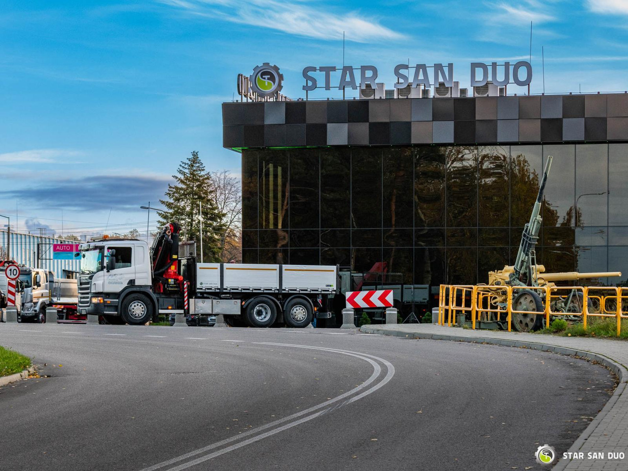 - Camion con gru: foto 2 - Camion con gru: foto 2