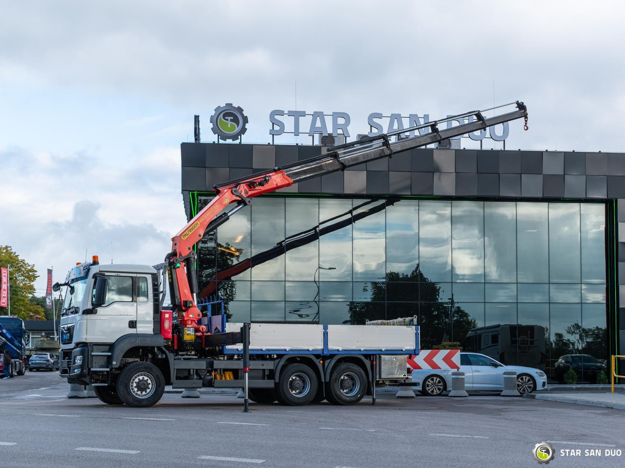 - Camion con gru: foto 4 - Camion con gru: foto 4
