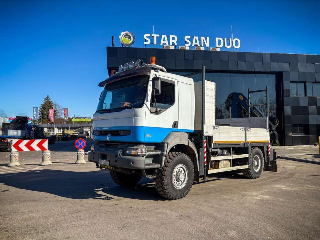 Renault KERAX 270 4x4 PALFINGER PK 16502 CRANE WINCH - Camion con gru, Autocarro con pianale/ Cassone fisso: foto 3 Renault KERAX 270 4x4 PALFINGER PK 16502 CRANE WINCH - Camion con gru, Autocarro con pianale/ Cassone fisso: foto 3