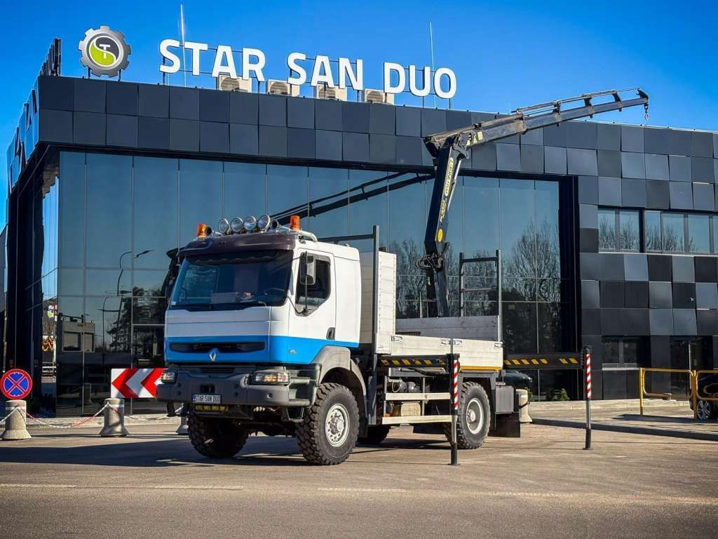Renault KERAX 270 4x4 PALFINGER PK 16502 CRANE WINCH - Camion con gru, Autocarro con pianale/ Cassone fisso: foto 1 Renault KERAX 270 4x4 PALFINGER PK 16502 CRANE WINCH - Camion con gru, Autocarro con pianale/ Cassone fisso: foto 1