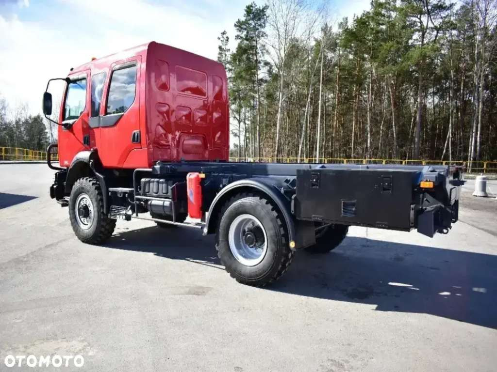 Renault MIDLUM 4x4 DOKA Brigade Double Cabin Camper - Autocarro telaio: foto 4 Renault MIDLUM 4x4 DOKA Brigade Double Cabin Camper - Autocarro telaio: foto 4