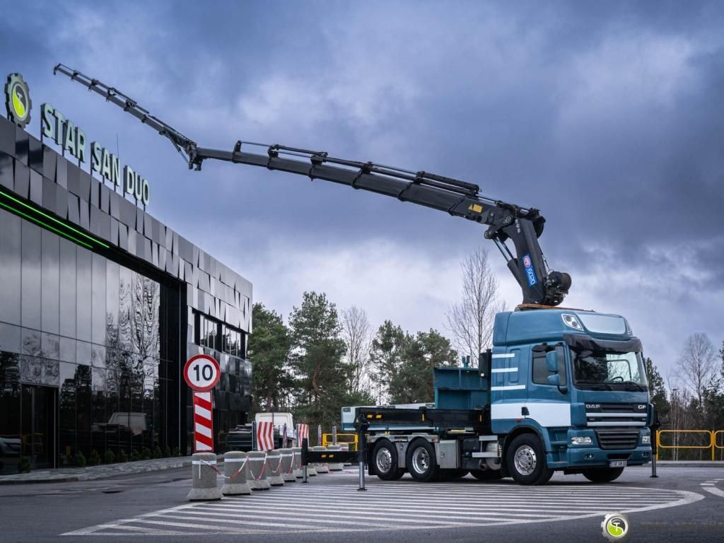 DAF CF 460 6x2 HMF 6020 HDS Crane Fly Jib 5th DAF CF 460 6x2 HMF 6020 HDS Crane Fly Jib 5th - Trattore stradale: foto 1 DAF CF 460 6x2 HMF 6020 HDS Crane Fly Jib 5th DAF CF 460 6x2 HMF 6020 HDS Crane Fly Jib 5th - Trattore stradale: foto 1