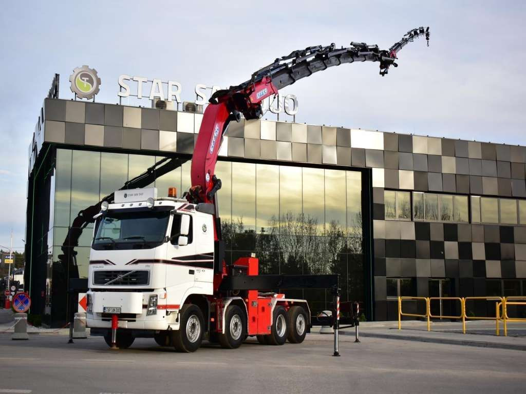 Volvo FH 520 8x2 EFFER 850 Fly Jib Winch 5th - Trattore stradale: foto 1 Volvo FH 520 8x2 EFFER 850 Fly Jib Winch 5th - Trattore stradale: foto 1