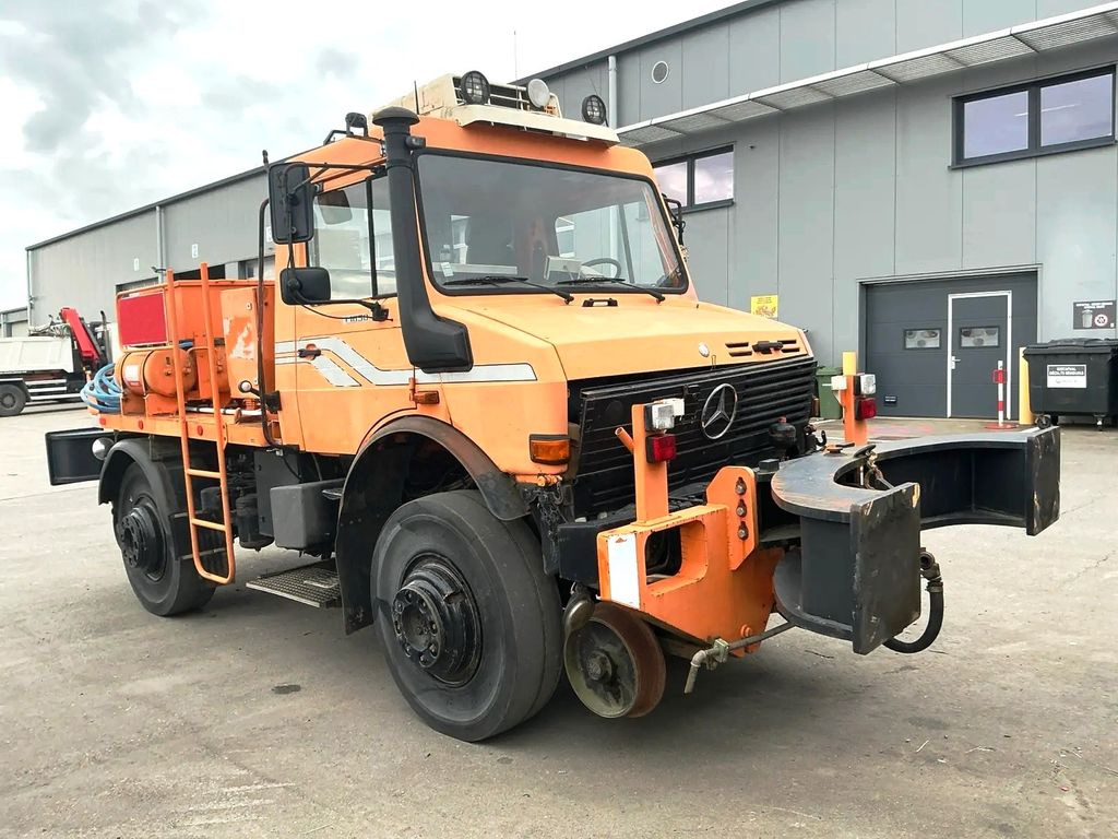 Unimog 1650 4x4 ZAGRO SCHIENEN TWO WAY RAIL ROAD - Veicolo speciale/ Comunale: foto 1 Unimog 1650 4x4 ZAGRO SCHIENEN TWO WAY RAIL ROAD - Veicolo speciale/ Comunale: foto 1