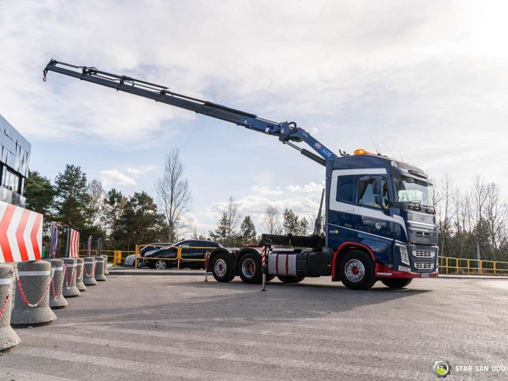 Volvo FH 500 6x2 HMF 3220-K5 HDS Crane Euro 6 - Camion con gru, Trattore stradale: foto 3 Volvo FH 500 6x2 HMF 3220-K5 HDS Crane Euro 6 - Camion con gru, Trattore stradale: foto 3