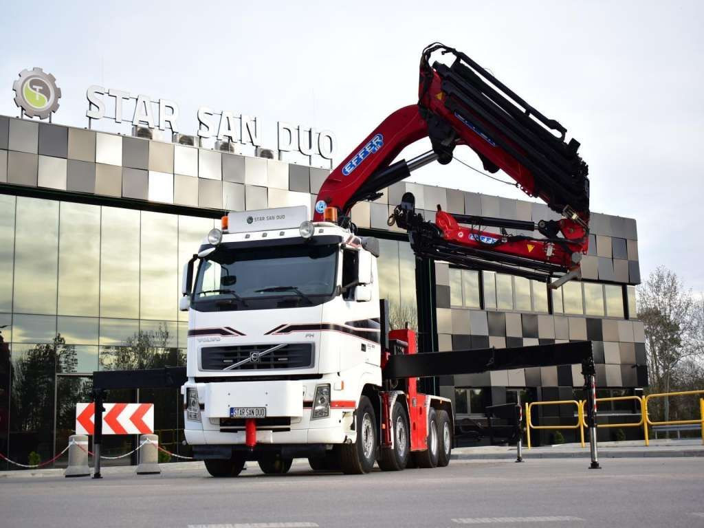 Volvo FH 520 8x2 EFFER 850 Fly Jib Winch 5th - Camion con gru, Trattore stradale: foto 2 Volvo FH 520 8x2 EFFER 850 Fly Jib Winch 5th - Camion con gru, Trattore stradale: foto 2