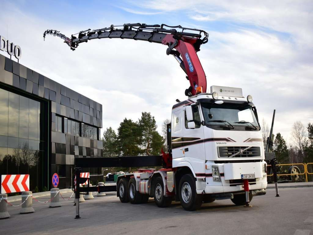 Volvo FH 520 8x2 EFFER 850 Fly Jib Winch 5th - Camion con gru, Trattore stradale: foto 3 Volvo FH 520 8x2 EFFER 850 Fly Jib Winch 5th - Camion con gru, Trattore stradale: foto 3