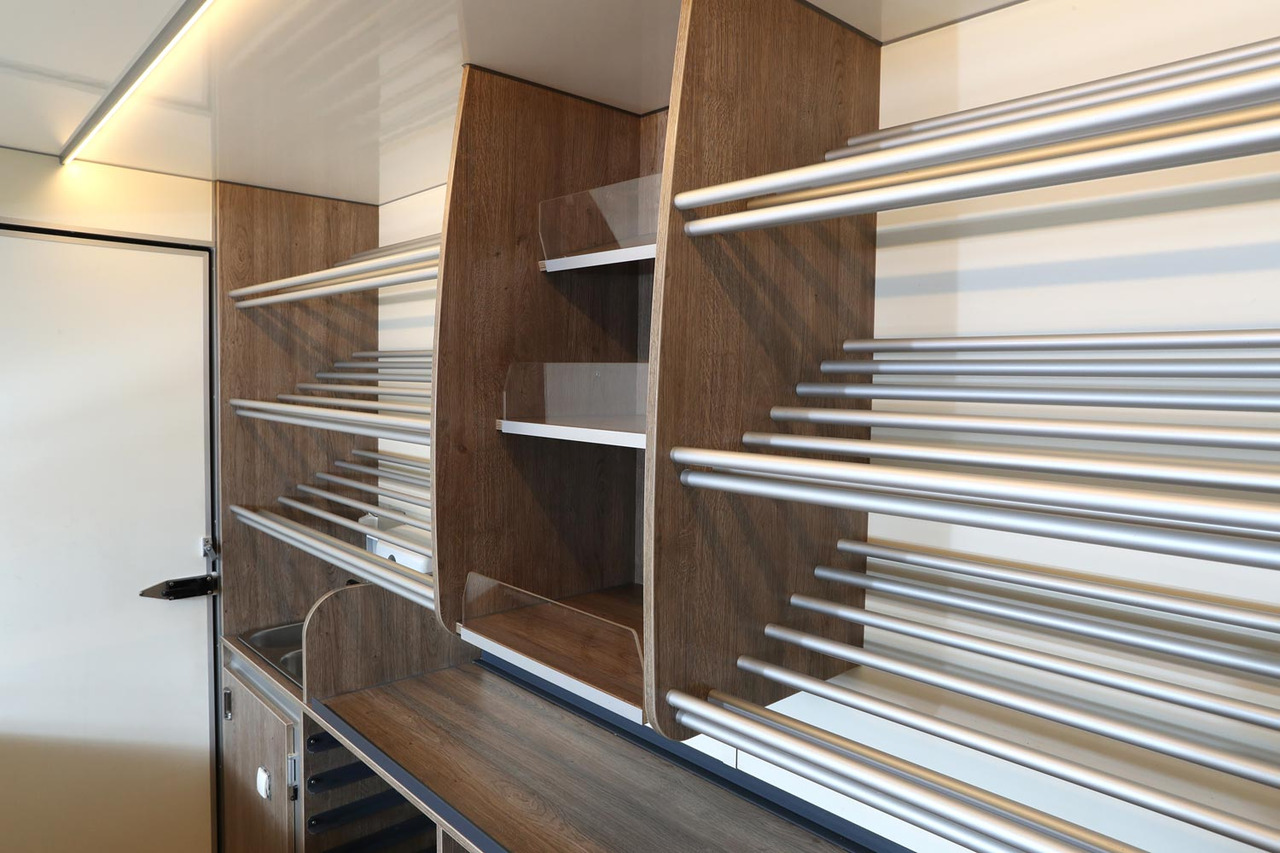 Tourenmobil BORCO HÖHNS - Autonegozio: foto 4 Tourenmobil BORCO HÖHNS - Autonegozio: foto 4