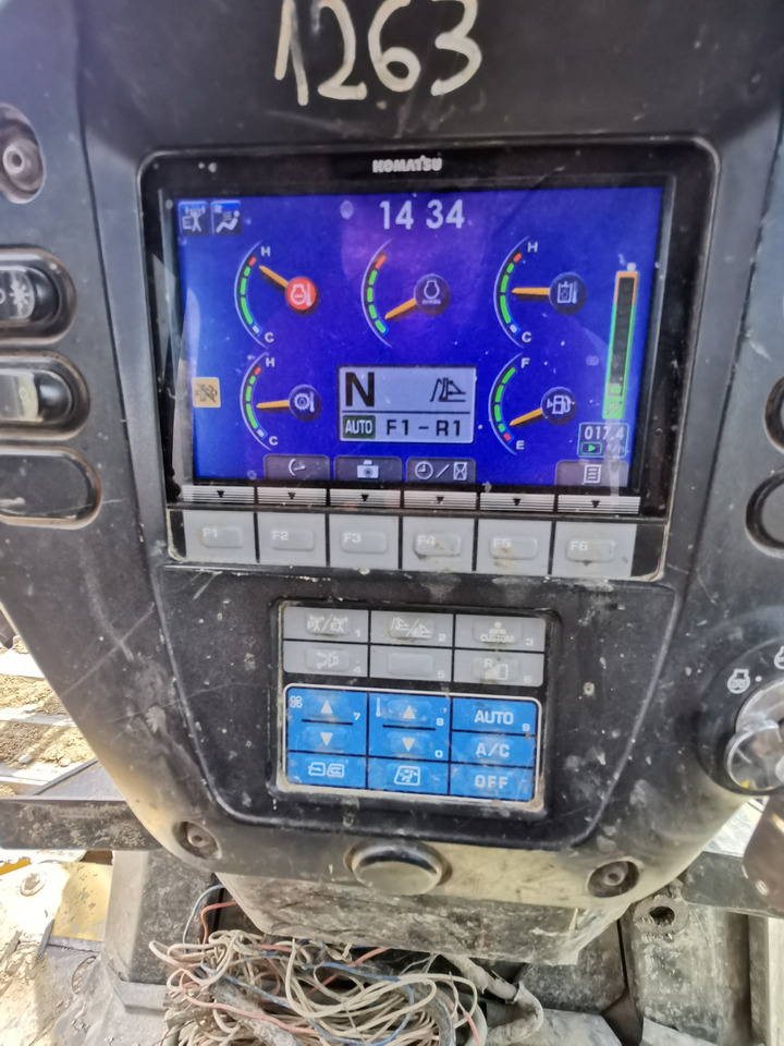 Bulldozer KOMATSU D65 PX 17: foto 8