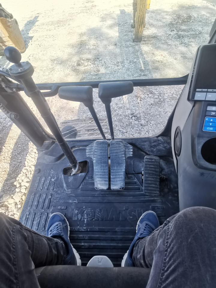 Escavatore KOMATSU PC360 LC -10: foto 11