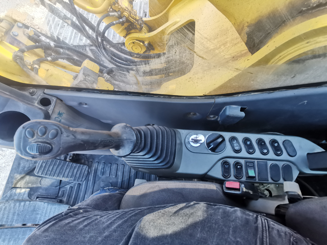 Escavatore KOMATSU PC360 LC -10: foto 13