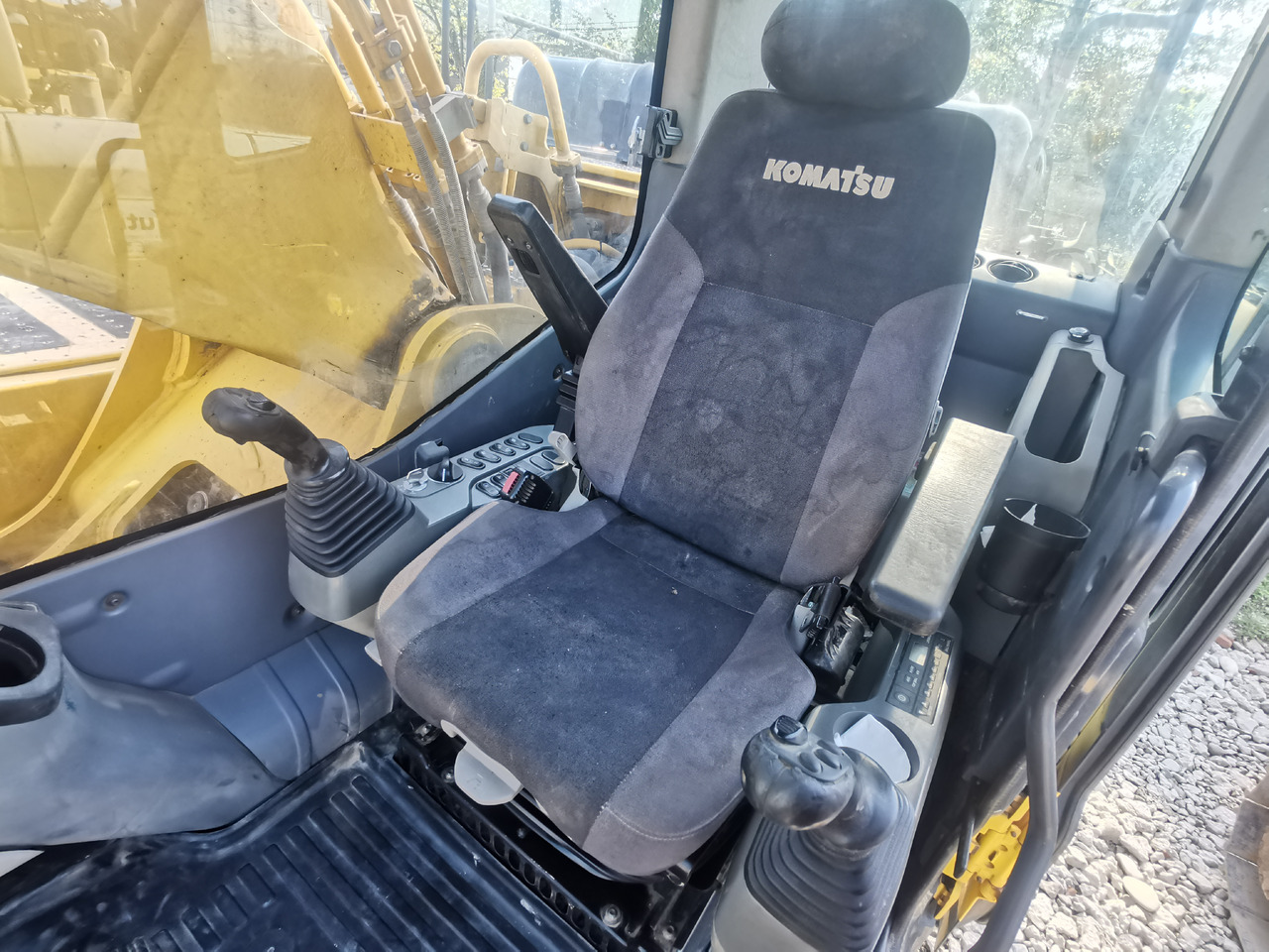 Escavatore KOMATSU PC360 LC -10: foto 16