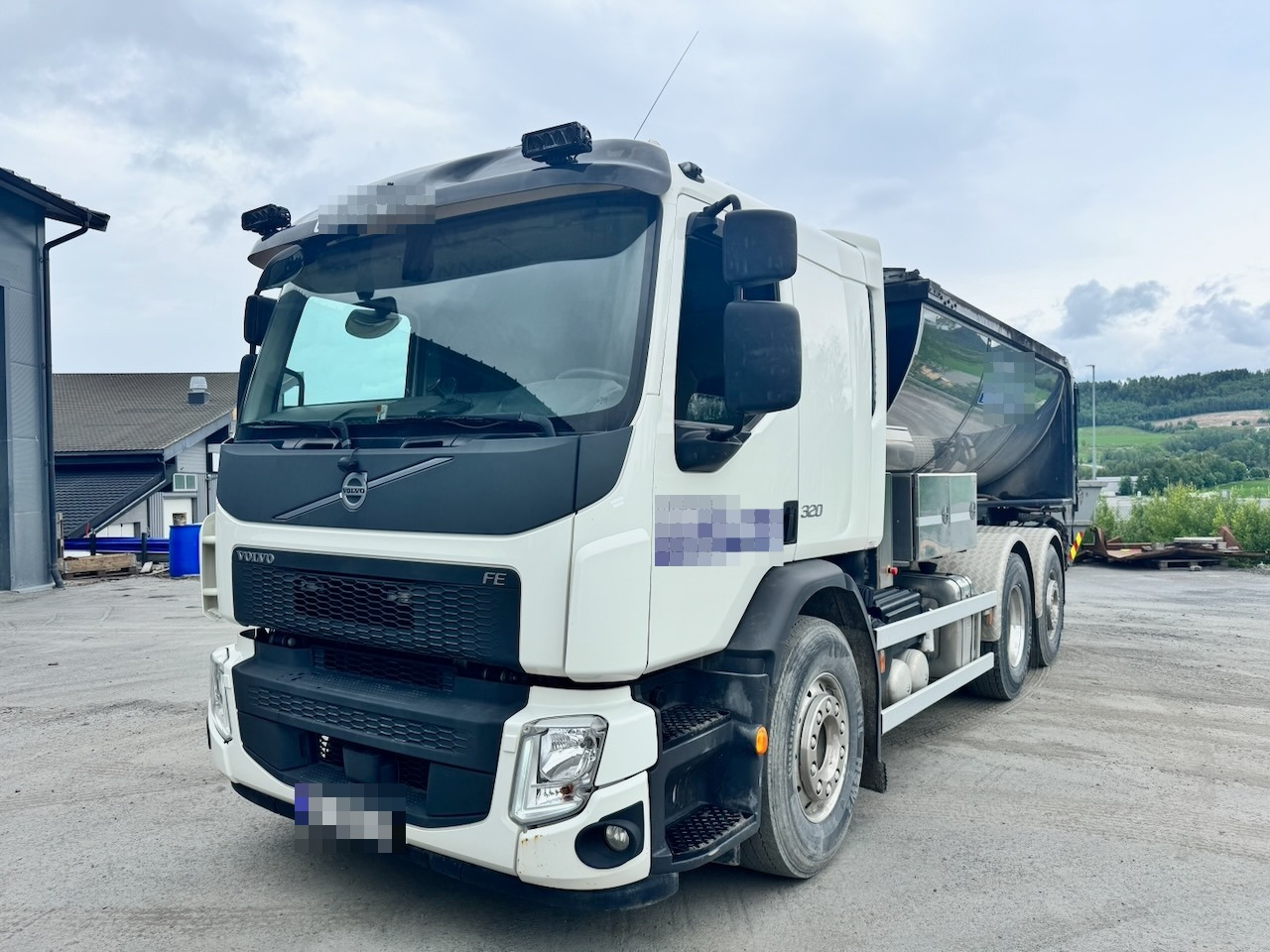 Volvo FE320 - Camion, Asfaltatrice: foto 2 Volvo FE320 - Camion, Asfaltatrice: foto 2