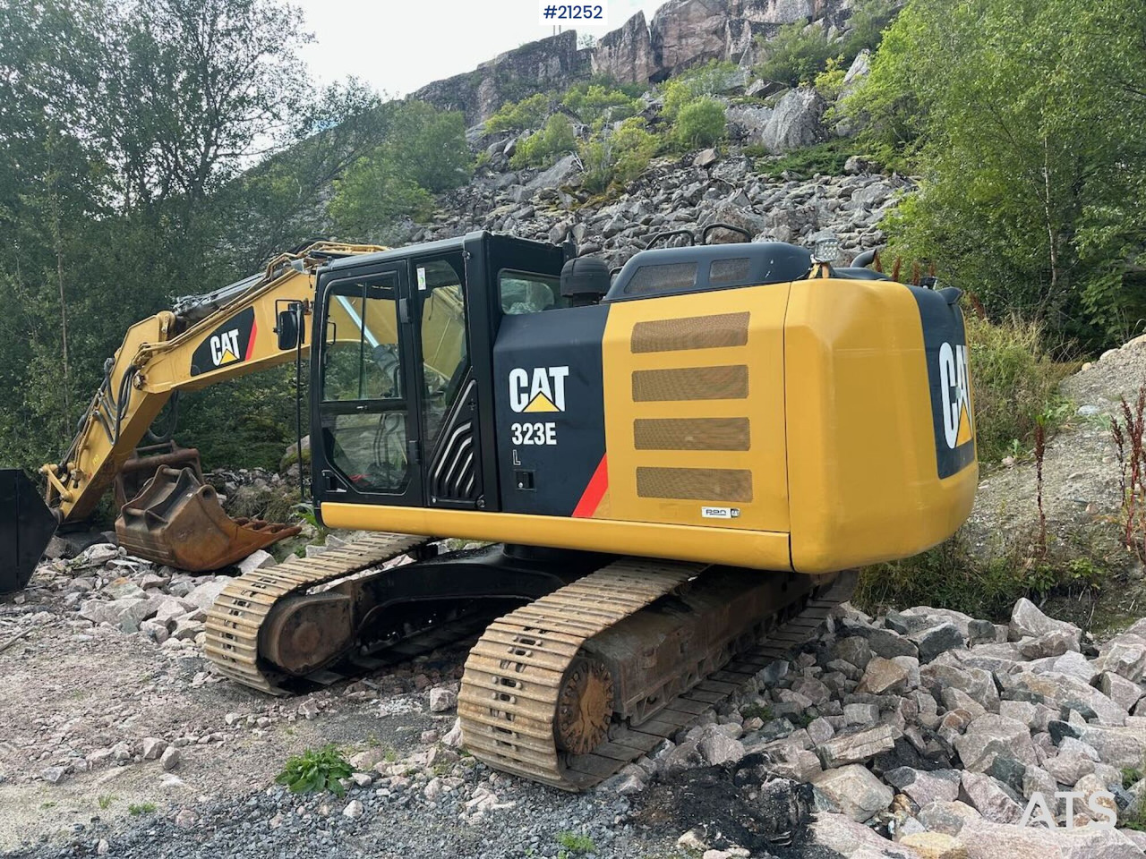Caterpillar 323E - Escavatore cingolato: foto 2 Caterpillar 323E - Escavatore cingolato: foto 2