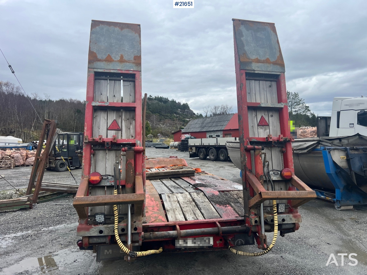 Damm 3 akslet maskinhenger m/ hydrauliske kjørebroer - Rimorchio bisarca: foto 3 Damm 3 akslet maskinhenger m/ hydrauliske kjørebroer - Rimorchio bisarca: foto 3