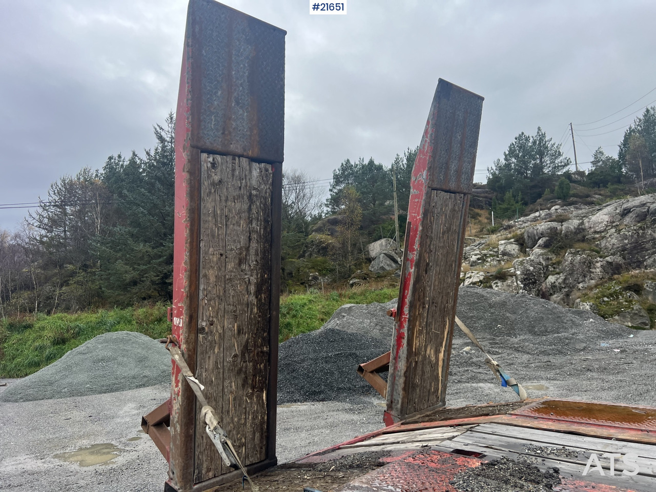 Damm 3 akslet maskinhenger m/ hydrauliske kjørebroer - Rimorchio bisarca: foto 5 Damm 3 akslet maskinhenger m/ hydrauliske kjørebroer - Rimorchio bisarca: foto 5