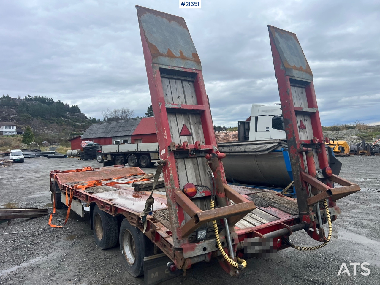 Damm 3 akslet maskinhenger m/ hydrauliske kjørebroer - Rimorchio bisarca: foto 2 Damm 3 akslet maskinhenger m/ hydrauliske kjørebroer - Rimorchio bisarca: foto 2